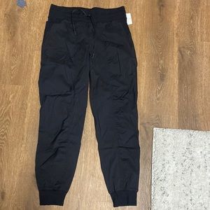 Lululemon black joggers